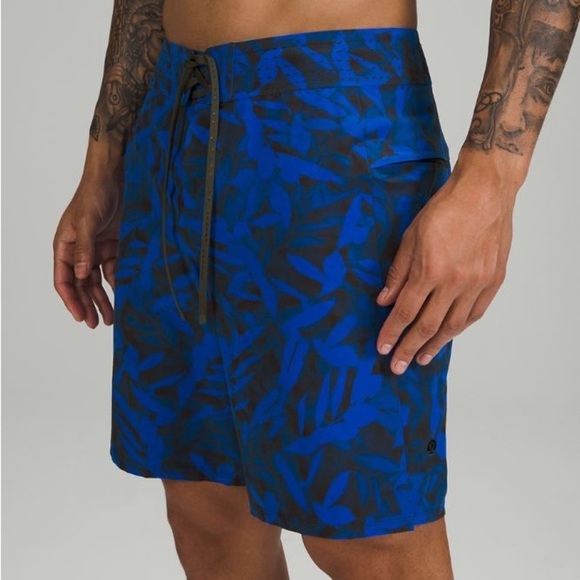 Lululemon Current State Board Short 9" Spray Leaf MAX Blazer Blue Tone Multi - Picture 3 of 7